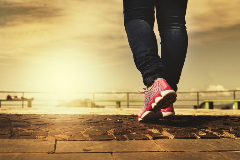 cate calorii arzi in 10 km de mers pe jos